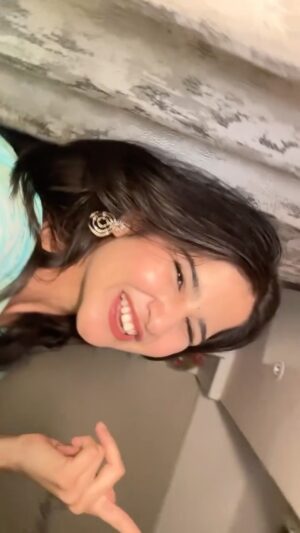 Sanchi Jain Instagram - “Caption Kuch bhi dalde bhai”
Transition, trending , guru randhaawa, punjabi
#trend #sirra #gururandhawasongs #trendingnow #punjabi #transition