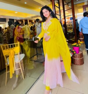 Sanchi Jain Instagram - Quick Disconnect 💛
📸: @avniii_10
Haldi , outfit, ootd