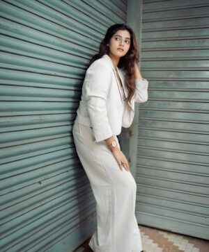 Sanchita Bashu Instagram - Confidence is the best outfit. Rock it and own it. 🤍”#photoshoot #photography #picoftheday #street #insta #instapic #instagram