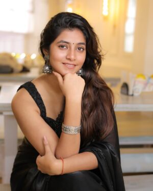 Sanchita Bashu Instagram - 🖤#instagram #instapic #picoftheday #pictures #instaphoto #insta