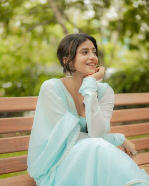 Sanchita Bashu Instagram - 💫 “सज गई हूँ सादगी में,
जैसे बारिश हो बादलों की चुप्पी में।”🩵
📸 : @rohit__photography____ #EthnicVibes #PastelLove #DesiCharm #GracefulYou #SimplicityAndStyle #ChikankariMagic #TraditionalBeauty #InstaGlow #SoftGlamLook #DesiAura #ElegantOutfit #NaturalMood #IndianWearLove #EarringsGameStrong #ClassicAndCute