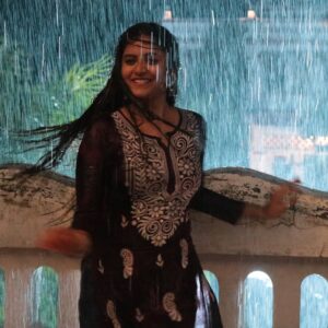 Sanchita Bashu Instagram - Ishq hua hai Kya ?🥰 #tkmponhotstar #photooftheday #instagram #instaphoto #instaphotography