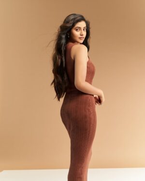 Sanchita Bashu Instagram - Calm, composed, yet unstoppable. 💫#photoshoot #instapic #photooftheday #instagram
📸: @rohangoregaonkar
H&M : @hair_and_makeup_by_ashwini
Studio : @whiteboxstudiomumbai