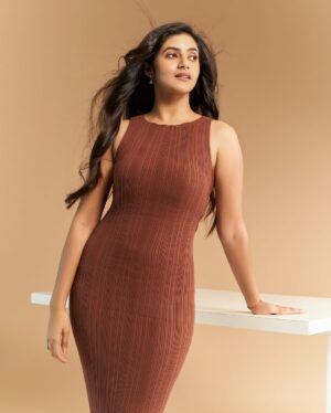 Sanchita Bashu Instagram - Calm, composed, yet unstoppable. 💫#photoshoot #instapic #photooftheday #instagram
📸: @rohangoregaonkar
H&M : @hair_and_makeup_by_ashwini
Studio : @whiteboxstudiomumbai