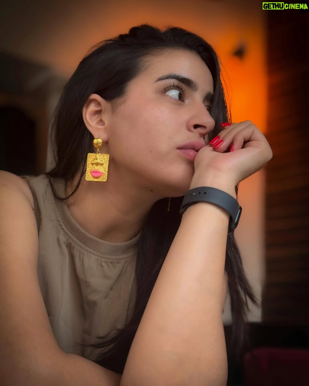 Sandia Tajdin - 94.7K Likes - A sacred scene : someone trying..

#life #beprepared #bepositive #beyou  #actress #actor  #philosphy #cinéma 

#sandia_tajdin 

..