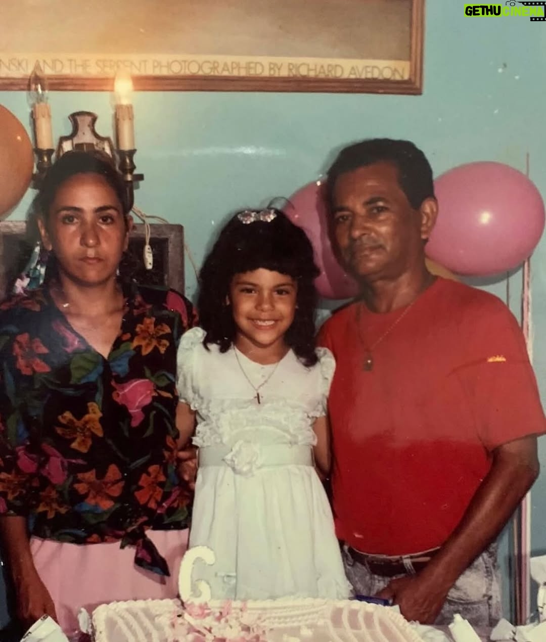 Sandra Berrocal - 68.7K Likes - Mi amor genuino mi viejo de mi vida , mi querido y amado padre te amo con mi vida . Gracias por tus enseñanzas por tu amor por siemrpe confiar en mí y nunca dejarme sola y decirme no estás sola lucha por tus sueños sin importar el que diran Feliz Cumpleaños 🎈🎉🎁 Santiago Berrocal Vida y Salud le pido a Dios para ti ❤️ te amo papi ❤️