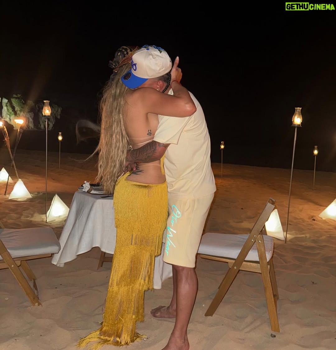 Sandra Berrocal - 116.8K Likes - Un cumpleaños inolvidable ❤️🥰 A.S más que pedirte te agradezco papá Dios 🙏 gracias a todos por sus lindos mensajes.