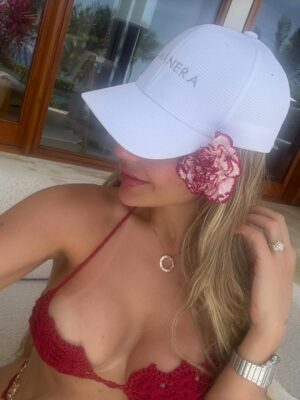 Sandra Berrocal Instagram - Siendo feliz ā¤ļøš A.S ā¤ļø tengo el mejor fotógrafo š„°š„¹
Traje de baƱo @jerusasswimwear š