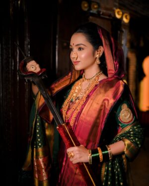 Sanika Bhoite Instagram - जगदंब 🚩🚩
.
Mua : @varsha_makeover22
Outfit: @vidya_rental_boutique
📸 : @abhi_patil_photography_1818
.
#sanika_17 #photooftheday #photography #maratha #saree #beautiful #cute #smile #pretty #beauty #maharashtra #shivjayanti #love #instagood #instagram #pune #punekar #punecity #mumbai