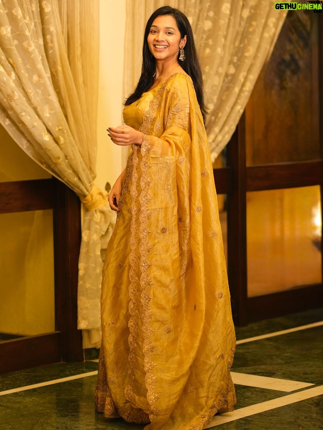 Sanika Bhoite - 155.5K Likes - Am I glowing 🌙 
.
Outfit: @beautyfly._official 
📸 : @sachins_photographs 
.
#sanika_17 #photooftheday #photography #beauty #beautiful #lifestyle #style #cute #pretty #smile #love #instagood #instagram #pune #punekar #punecity #mumbai