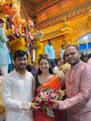 Sanika Bhoite Instagram - Ganesh Utsav 2025 🤍🌺
.
#sanika_17 #lalbaughcharaja #chintamani #ganeshgallicharaja #mumbaicharaja #dagdushethganpati #mumbai #pune #punekar #punecity #mumbaikar #ganapatibappamorya #bappa #sanikabhoite #instagood #instagram