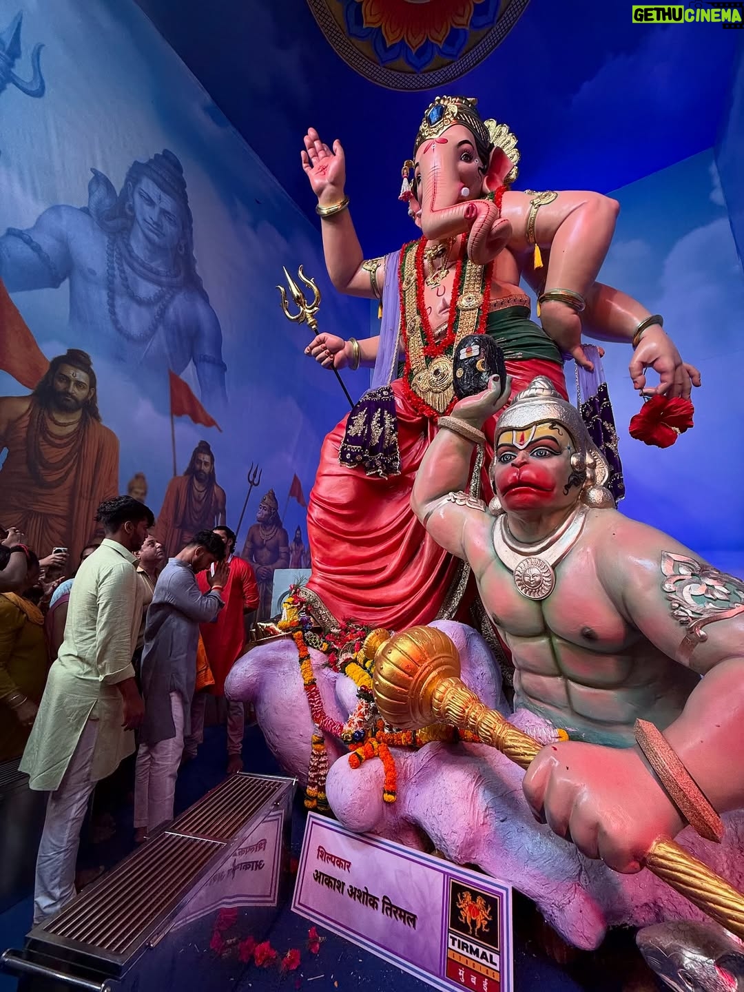 Sanika Bhoite - 210.7K Likes - Ganesh Utsav 2025 🤍🌺
.
#sanika_17 #lalbaughcharaja #chintamani #ganeshgallicharaja #mumbaicharaja #dagdushethganpati #mumbai #pune #punekar #punecity #mumbaikar #ganapatibappamorya #bappa #sanikabhoite #instagood #instagram