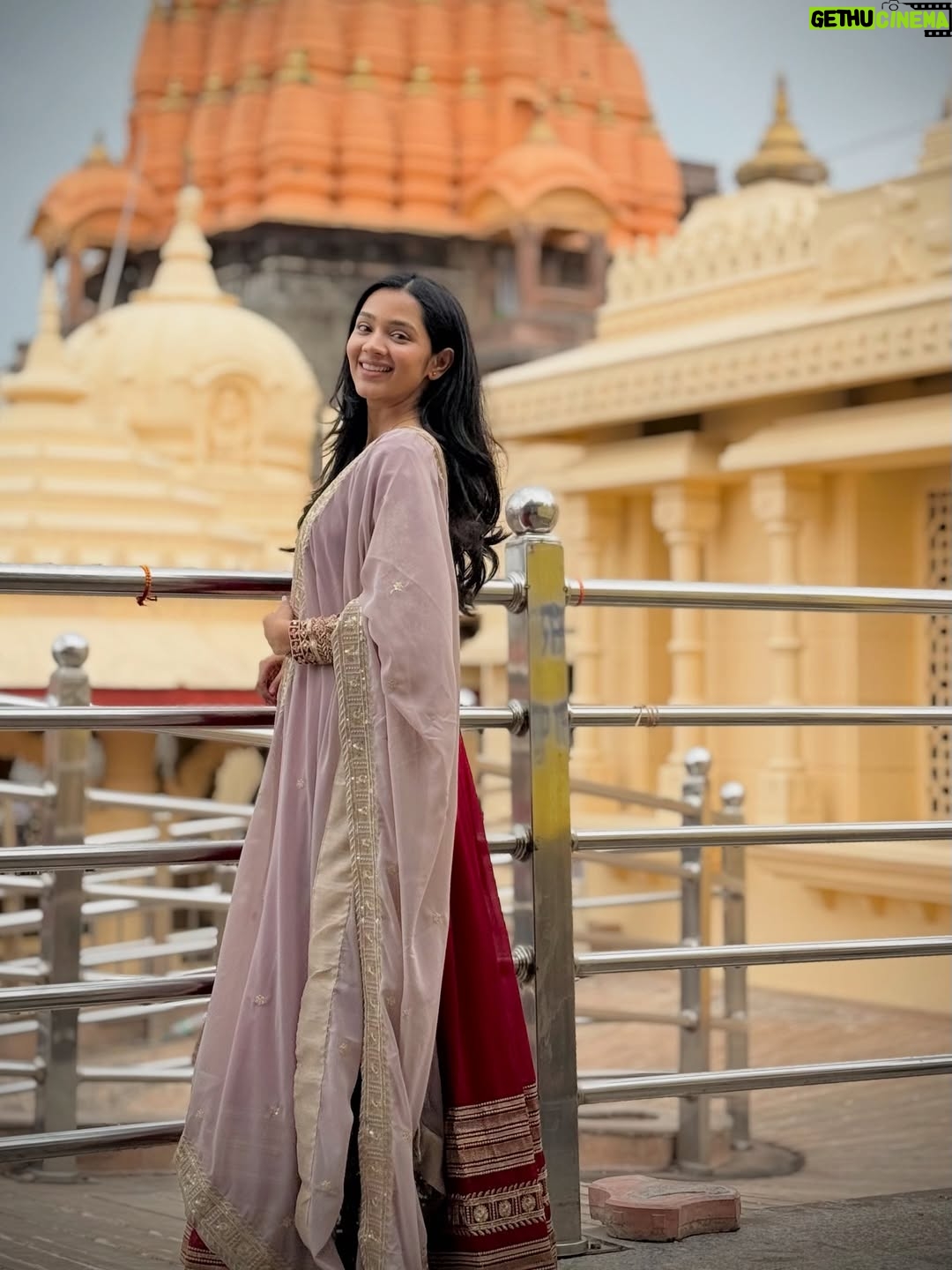 Sanika Bhoite - 184.5K Likes - Jai Shree Mahakal 🔱🕉️ 
.
Wearing : @beautyfly._official 
.
#sanika_17 #mahakal #photooftheday #ujjain #livingmybestlife #harharmahadev #beautiful #smile #cute #pretty #love #instagram #instagood #ujjainmahakaal #pune #mumbai