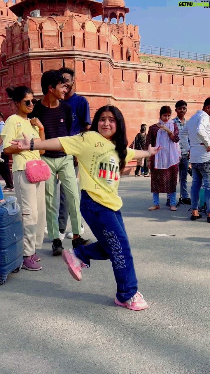 Saniya Ahmed - 20.2K Likes - Koi mil Gaya 🥰  #instagram #reelsinstagram #reels #viral #video #trending #acting #dance