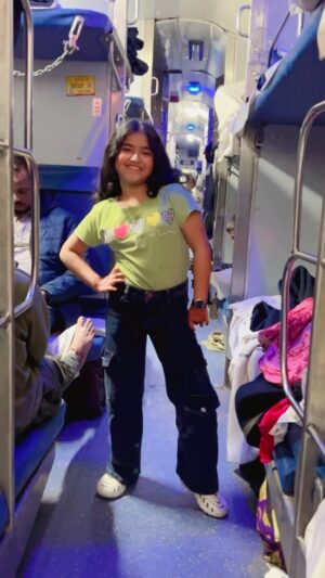 Saniya Ahmed Instagram - tu Mera tu Mera ā¤ļøā¤ļøā¤ļø. #instagram #reelsinstagram #reels #viral #video #trending #acting #dance
