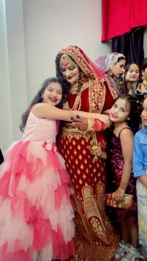 Saniya Ahmed Instagram - Humse Pucho Tumse kitna #instagram #reelsinstagram #reels #viral #video #trending #acting