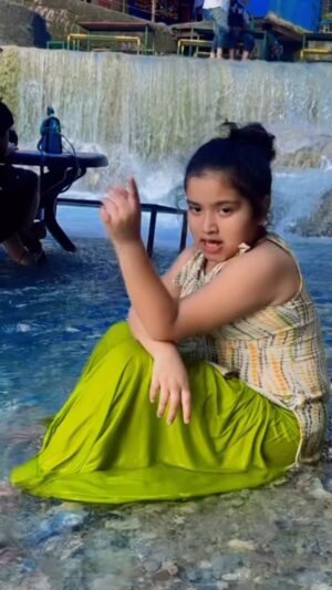 Saniya Ahmed Instagram - Funny video š¤£š¤£š¤£