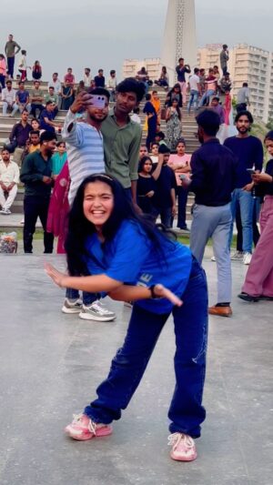 Saniya Ahmed Instagram - Teri Lat Lag Jayegi #instagram #reelsinstagram #reels #viral #video #trending #acting #dance