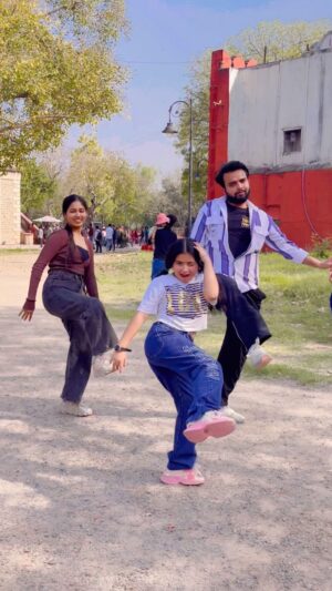 Saniya Ahmed Instagram - Lor Lor ā¤ļø #instagram #reelsinstagram #reels #viral #video #trending #acting #dance