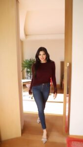 Actress Sanjna Singh HD Photos and Wallpapers July 2025