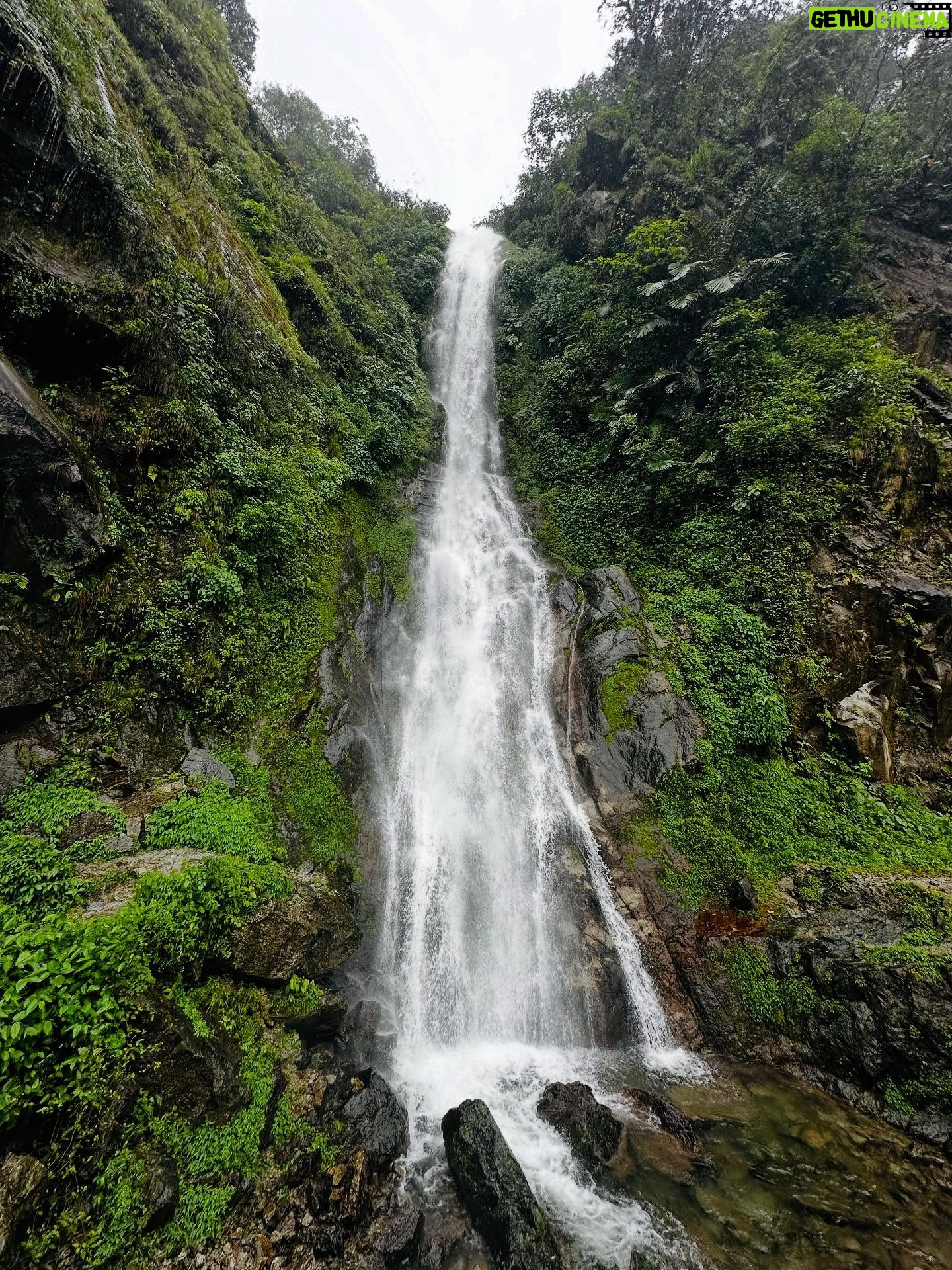 Sanjna Singh - 27.2K Likes - “Kahin baadalon mein uljha hua… ek khwab sa lagta hai Arunachal.” 

Swipe left 

#Arunachal #travel #explore