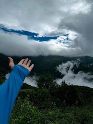 Sanjna Singh Instagram - “Kahin baadalon mein uljha hua… ek khwab sa lagta hai Arunachal.”
Swipe left
#Arunachal #travel #explore