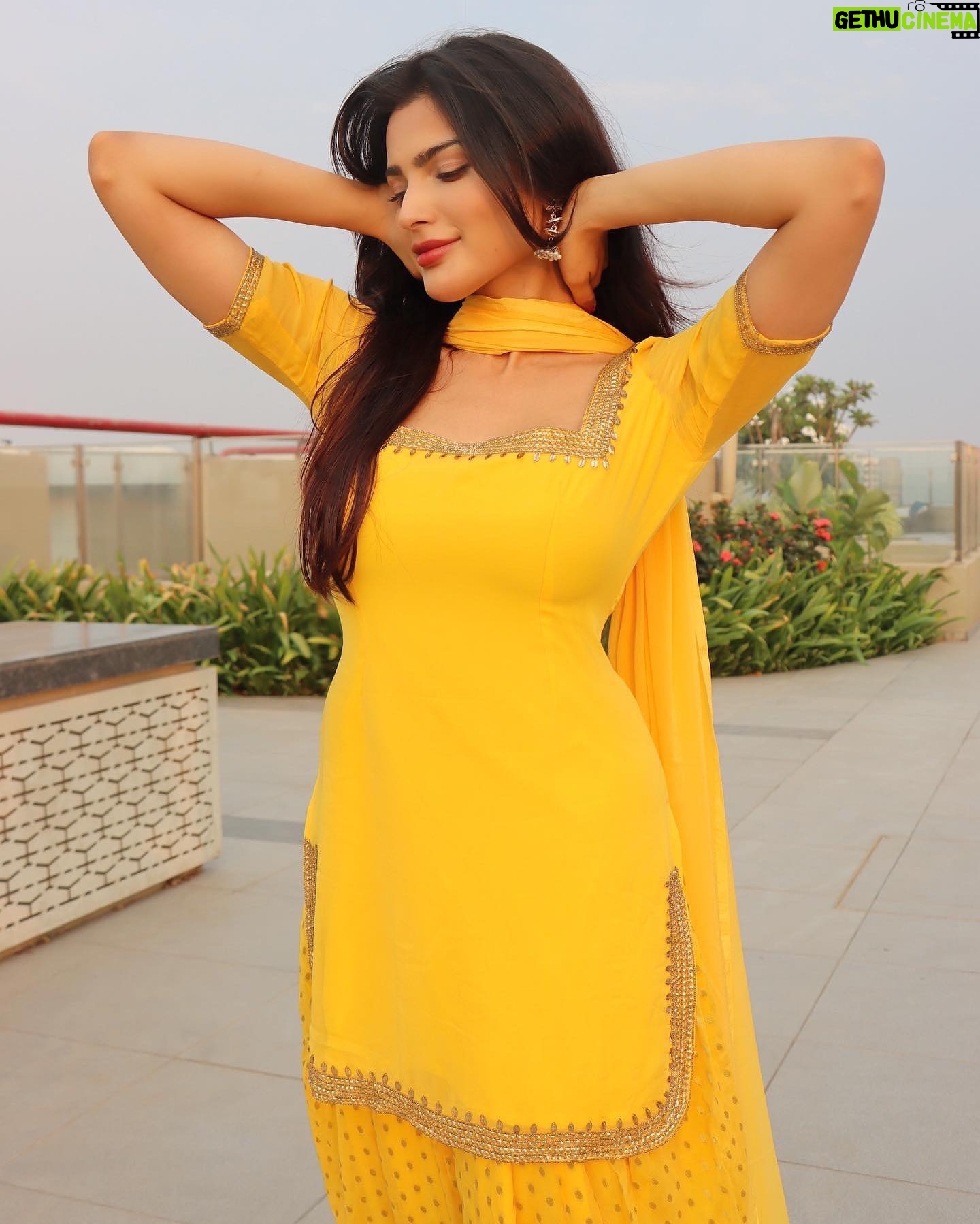 Sanjna Singh - 11.1K Likes - The Indian series…