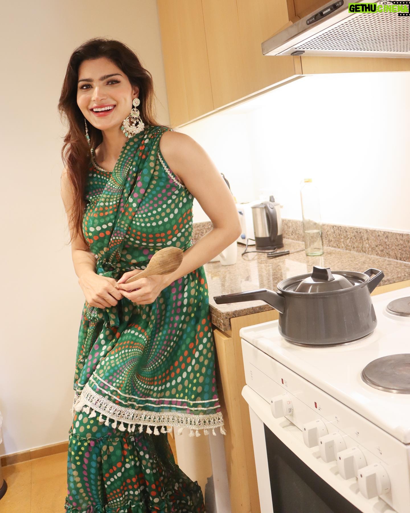 Sanjna Singh - 10.3K Likes - Photo dumping 😌