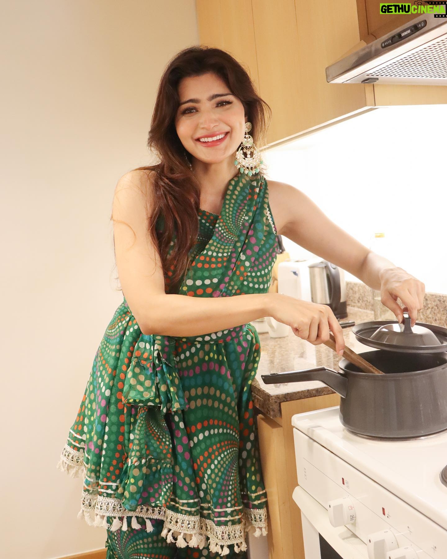 Sanjna Singh - 10.3K Likes - Photo dumping 😌