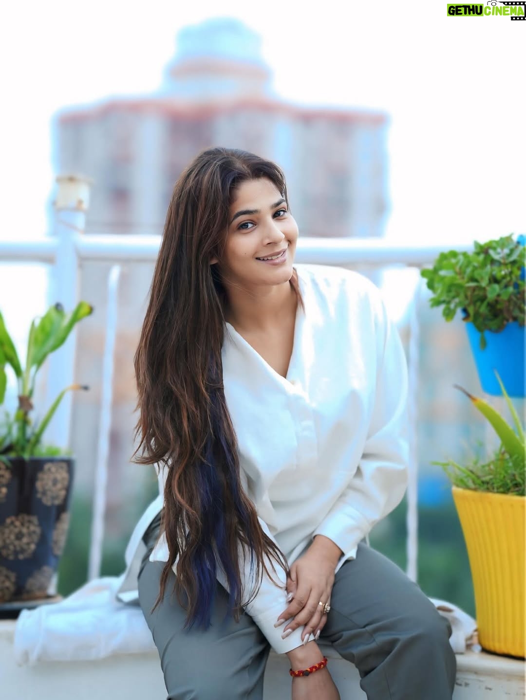 Sapna Gill - 25.1K Likes - Just smile, and there’s nothing you can’t overcome.🙂😀
.
.
.
.
.
.
.
.
.
#sapnagill #sapnagillfam #sapnamasoom