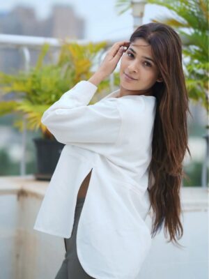 Sapna Gill Instagram - Just smile, and there’s nothing you can’t overcome.🙂😀
.
.
.
.
.
.
.
.
.
#sapnagill #sapnagillfam #sapnamasoom