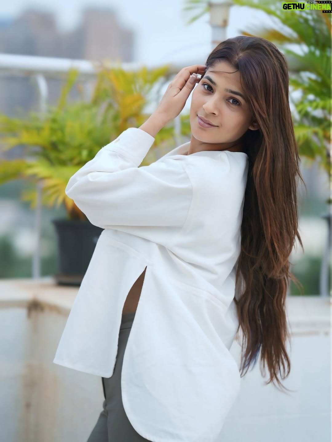 Sapna Gill - 25.1K Likes - Just smile, and there’s nothing you can’t overcome.🙂😀
.
.
.
.
.
.
.
.
.
#sapnagill #sapnagillfam #sapnamasoom