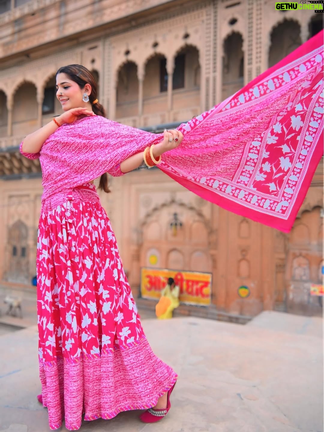 Sapna Gill - 22.2K Likes - जो मन की खोज में लगे रहे, वही सच्चे प्रेम को पाता है।.
.
.
.
.
.
.
.
.
.
#sapnagill #sapnagillfam #sapnamasoom #krishnasapna