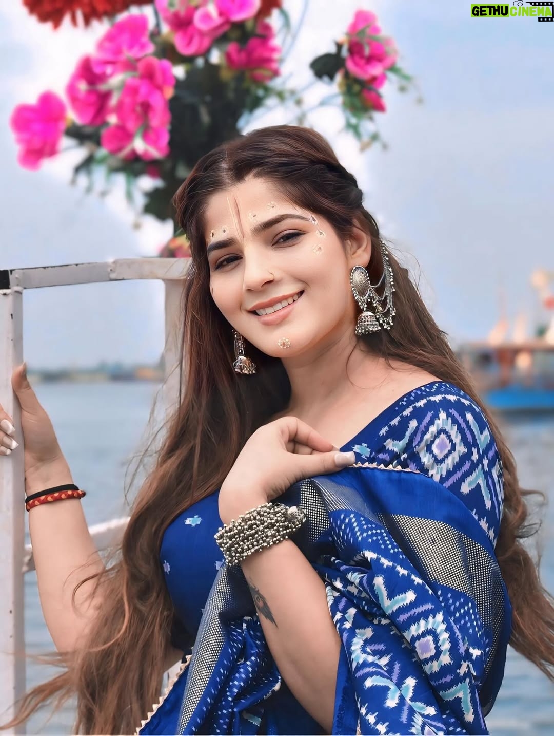Sapna Gill - 19.9K Likes - “जो कुछ भी हुआ, अच्छे के लिए हुआ। जो कुछ भी हो रहा है, अच्छे के लिए हो रहा है। जो कुछ भी होगा, अच्छे के लिए ही होगा।” Radhe Radhe 🙏🏻