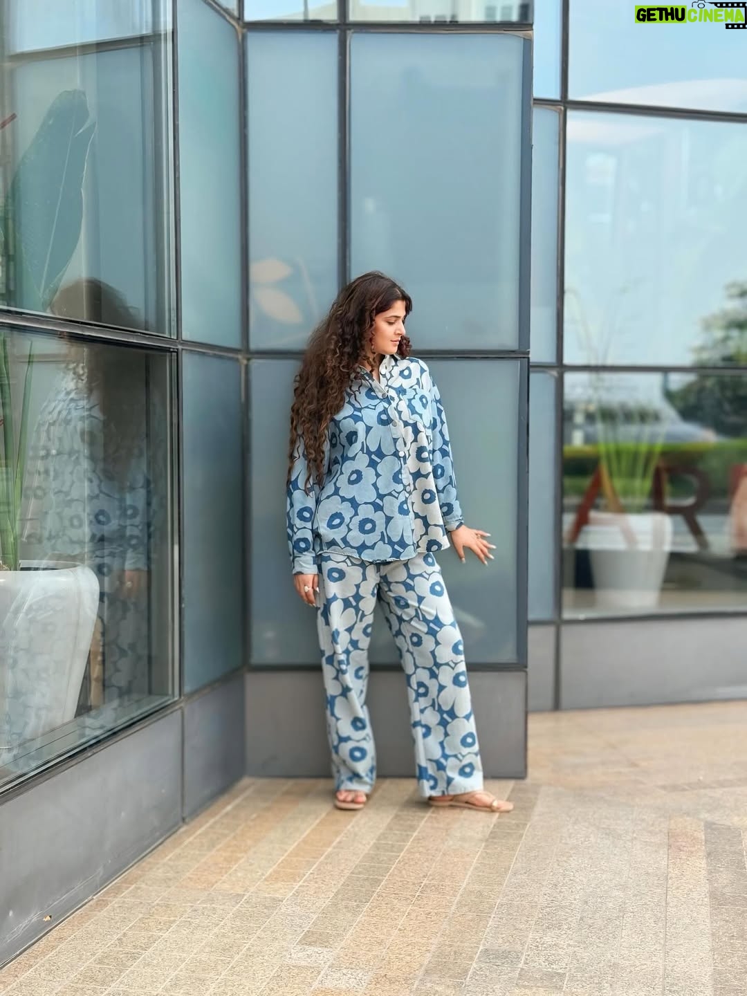 Sapna Gill - 21.2K Likes - If karma doesn’t hit you, I gladly will..

.
.
.
.
.
.
.
.
.
.
.
.
#sapnagill #sapnagillfam #sapnamasoom