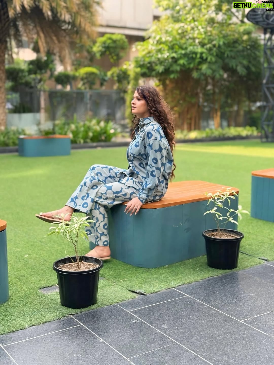 Sapna Gill - 21.2K Likes - If karma doesn’t hit you, I gladly will..

.
.
.
.
.
.
.
.
.
.
.
.
#sapnagill #sapnagillfam #sapnamasoom