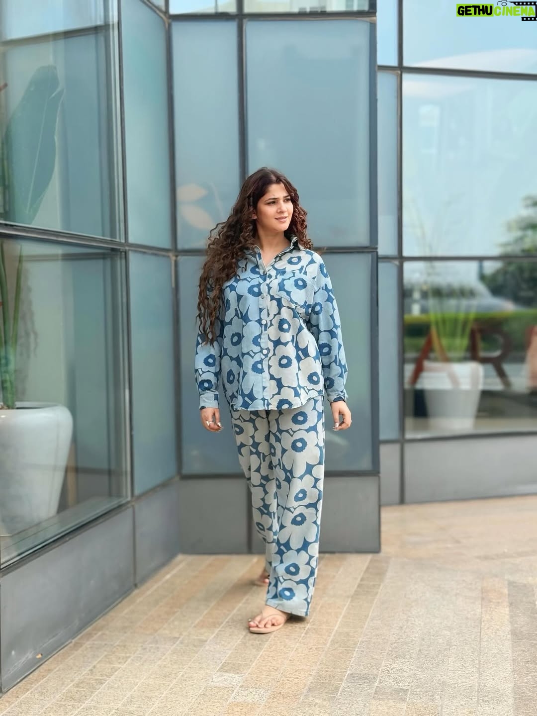 Sapna Gill - 21.2K Likes - If karma doesn’t hit you, I gladly will..

.
.
.
.
.
.
.
.
.
.
.
.
#sapnagill #sapnagillfam #sapnamasoom