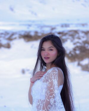 Sapna Nar Bahadur Instagram - A symphony of grace and nature’s splendor. 🤍
.
.
.
.
.
.
.
#inayat_16 #team4saiz #sari#instagram #instagood #picture #photo#ootd