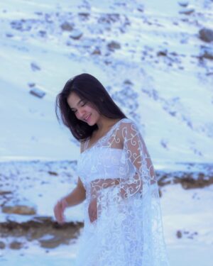 Sapna Nar Bahadur Instagram - A symphony of grace and nature’s splendor. 🤍
.
.
.
.
.
.
.
#inayat_16 #team4saiz #sari#instagram #instagood #picture #photo#ootd