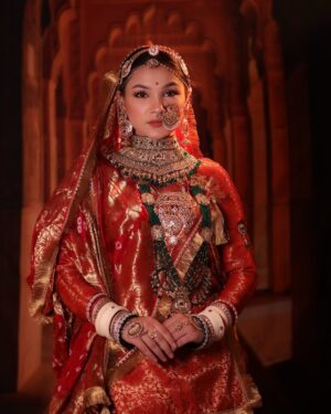Sapna Nar Bahadur Instagram - Caption?✨🪷

#inayat_16 #team4saiz #inayatins💜#rajisthanibridelook