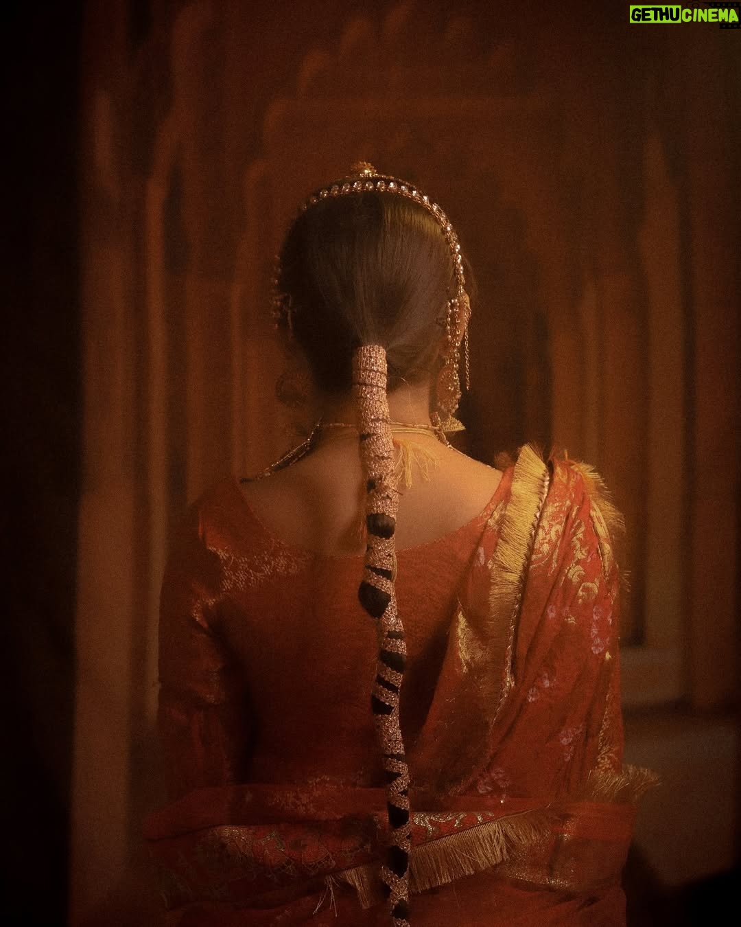 Sapna Nar Bahadur - 148.9K Likes - Caption?✨🪷

#inayat_16 #team4saiz #inayatins💜#rajisthanibridelook