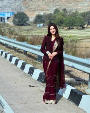 Sapna Parihar Instagram - Currently fav. with fav. Singer @arijitsingh ♥️
@_sapnaparihar_ ♥️