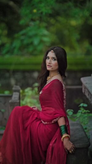 Sapna Parihar Instagram - tu Jo Chhule Pyaar Se…
Beautiful Traditional look
Shoot by @g_rawdda_studio
In frame @_sapnaparihar_ mam
Makeup @tarashamistsalon_
#grawddastudio #grawddastudiorewa #grawdda #makeup #trending #makeupartist #sonyfx6 #wedding #teej #makeupideas #traditional #traditional #saree #redsaree