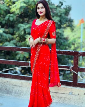 Sapna Parihar Instagram - Ye Lal rang ♥️
Saree from- @sareeadda4
@_sapnaparihar_