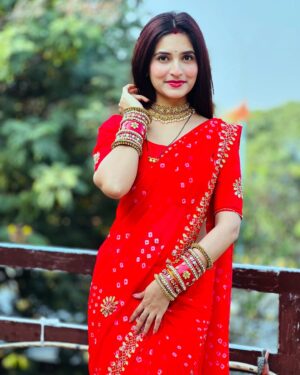 Sapna Parihar Instagram - Ye Lal rang ♥️
Saree from- @sareeadda4
@_sapnaparihar_