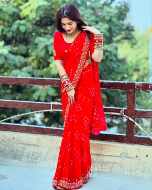 Sapna Parihar Instagram - Ye Lal rang ♥️
Saree from- @sareeadda4
@_sapnaparihar_
