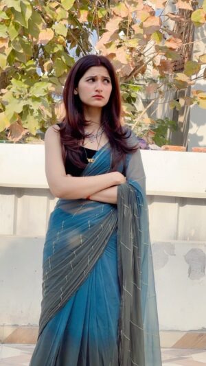 Sapna Parihar Instagram - Tag your husband 😂😂
Saree from- @royal_sarees_._
#reelsinstagram
#explore
#trendingreels
#trendingnow
#funny
@_sapnaparihar_
