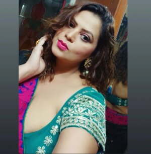 Sapna Sappu Instagram - Success is like a beautiful lover. It will leave us anytime but failure is like a wonderful mother. It will teach us some important lessons of life.
❤️ Have a nice day ❤️
.
.
.
#sapnasappu #sapnaactress #love #blessed #godisgood #mother #instapost #instagram #positiveenergy