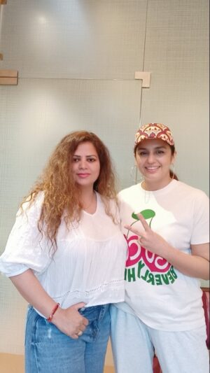 Sapna Sappu Instagram - Some lovely moments with beautiful actress Huma Qureshi 🥰
.
.
.
.
#tiger #merarajabetatiger #merarajabeta❤️❤️ #myson #love #sapnasappu #humaqureshi #sapnaactress #instagood #instagram #instadaily #style #bollywood #explore #explorepage #reelvideo #reelsinstagram #reelinstagram #reelviral #reels #reel