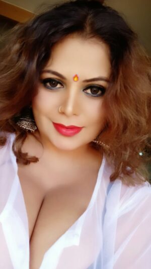 Sapna Sappu Instagram - Positive thinking is not only about expecting the best to happen but it is also about accepting whatever happens is for the best .
❤️ STAY BLESSED ❤️
.
.
.
#sapnasappu #love #sapnaactress #life #trending